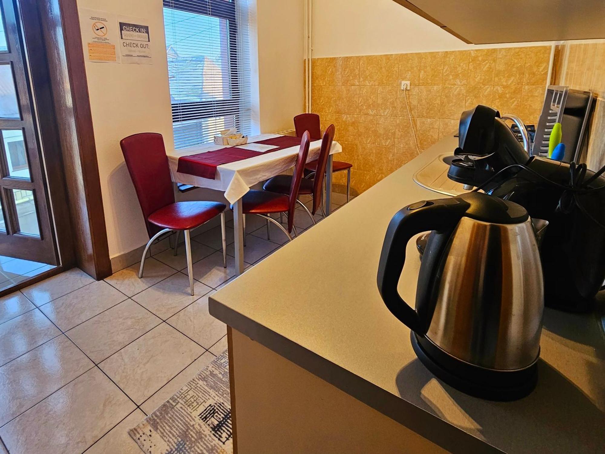 Apartment Zarnesti City Centre Vmp Free Parking Eksteriør bilde