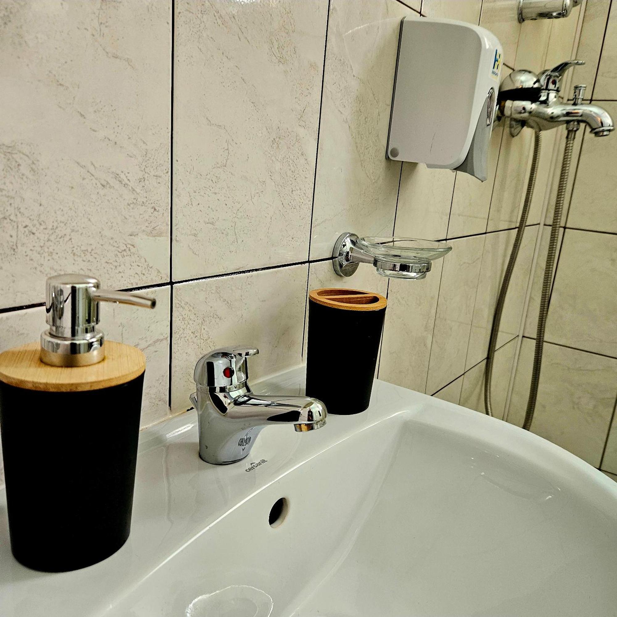 Apartment Zarnesti City Centre Vmp Free Parking Eksteriør bilde