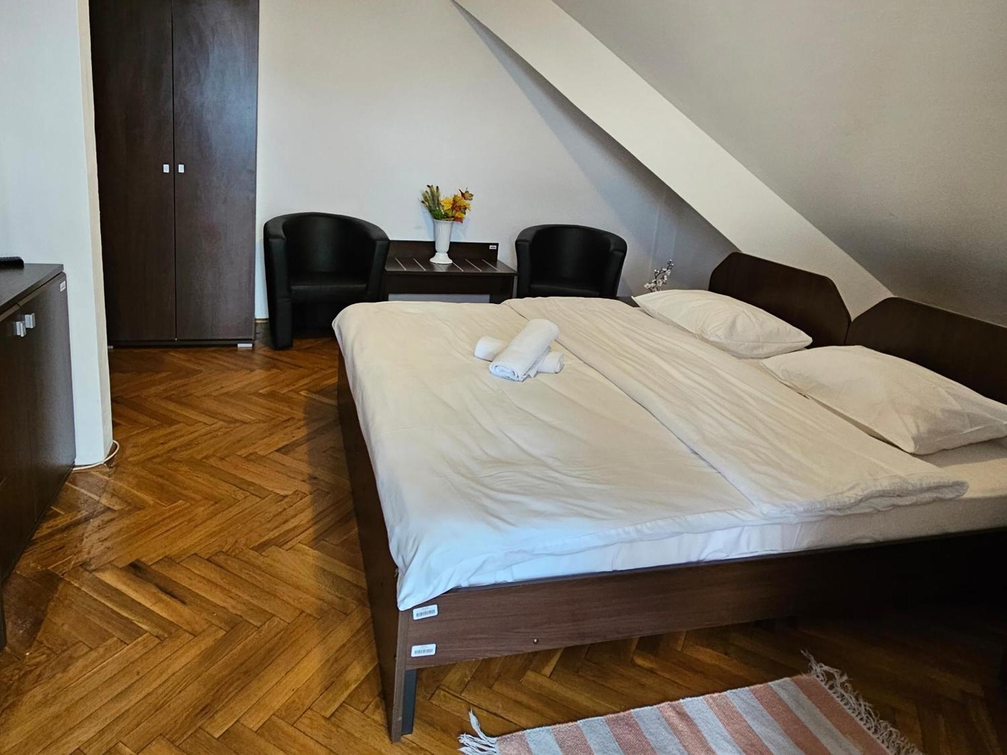 Apartment Zarnesti City Centre Vmp Free Parking Eksteriør bilde